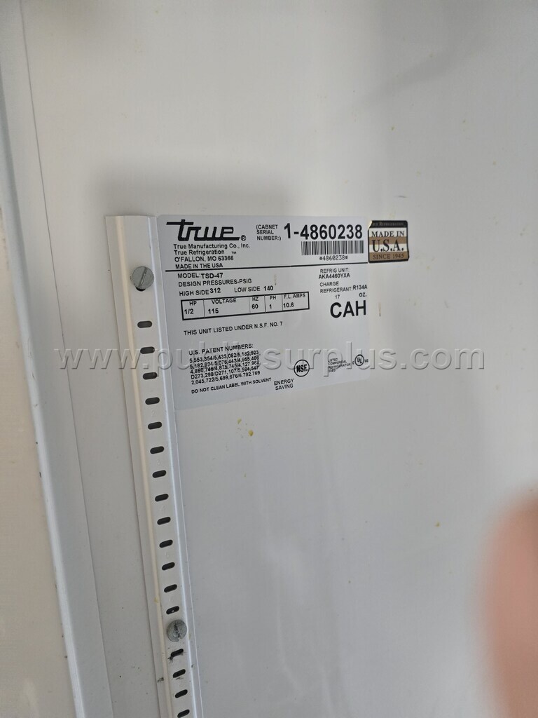 True Double Door Refrigeration Unit - photo 2