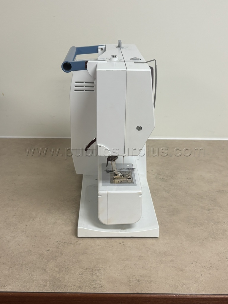 Bernina Sewing Machine - photo 5