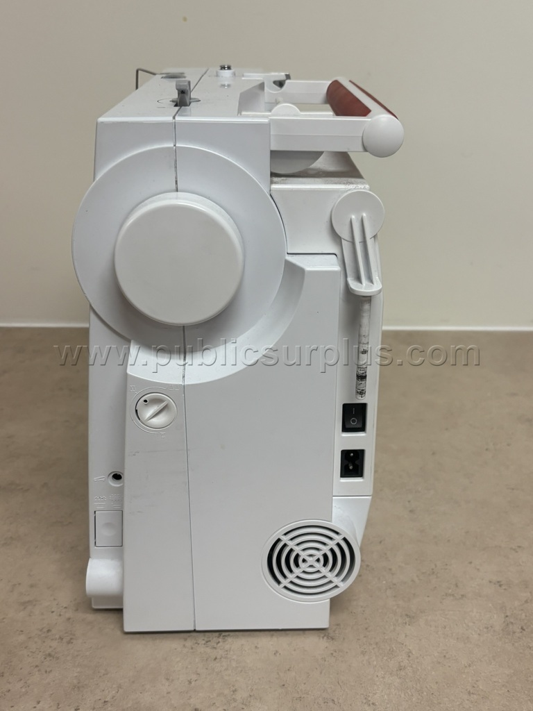 Bernina Sewing Machine - photo 3