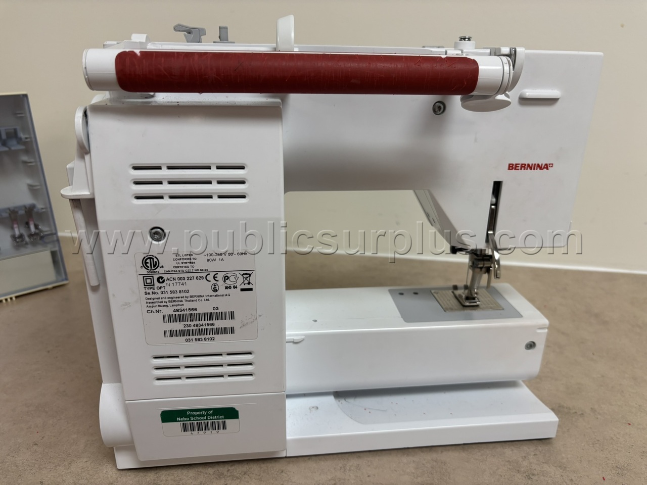 Bernina Sewing Machine - photo 4