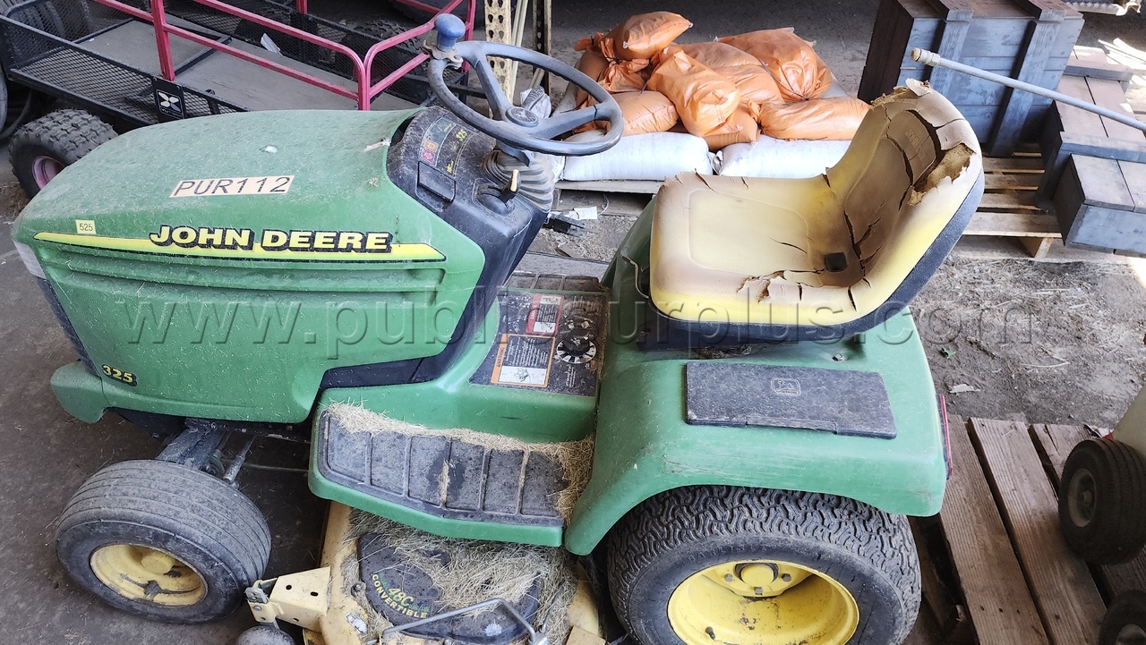 John Deere 325 Riding Mower - photo 2