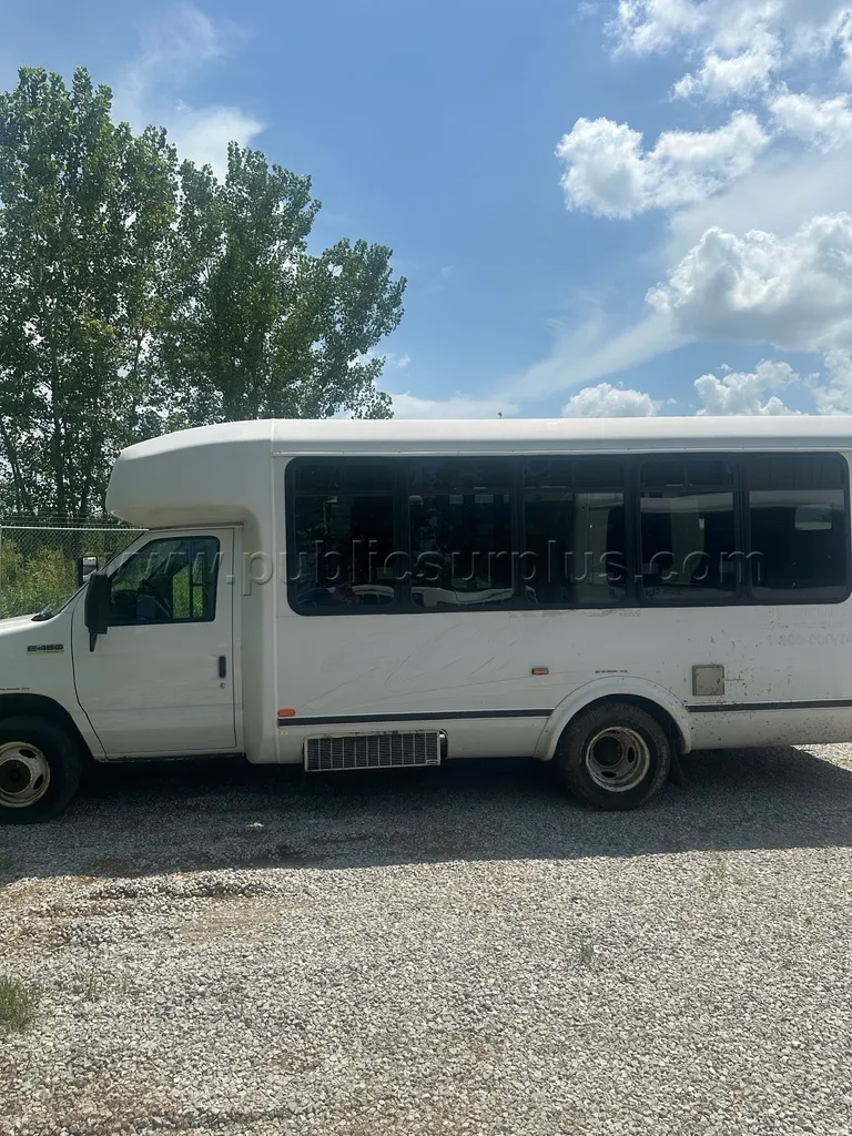 2008 Ford E-450 - 309 - photo 3