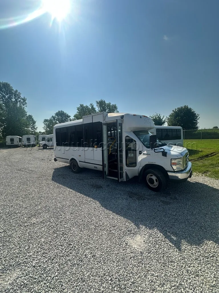 2008 Ford E-450 - 314 - photo 3
