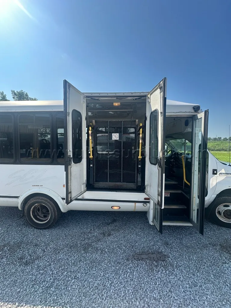 2008 Ford E-450 - 314 - photo 5