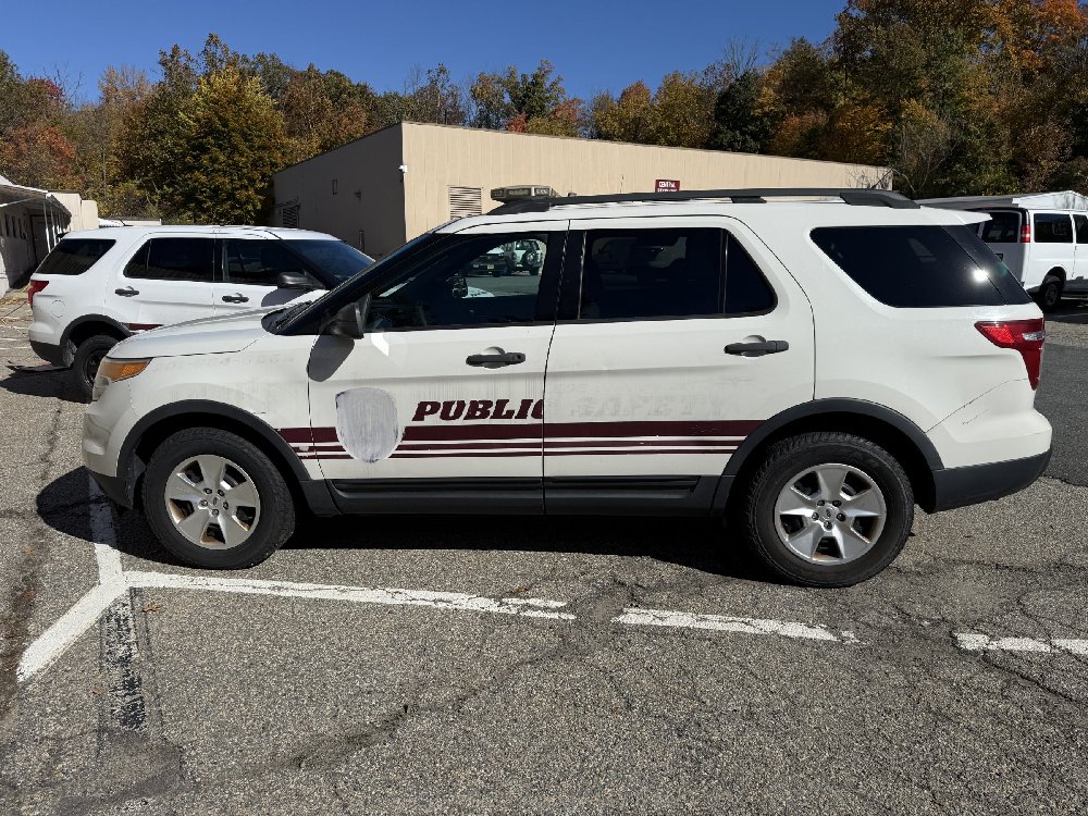 Professinal Cop 2012 Explorer with police package - Government Auction in Mahwah, NJ ...