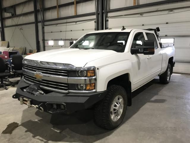 2017 Chevrolet Silverado 2500HD LT w/accessories