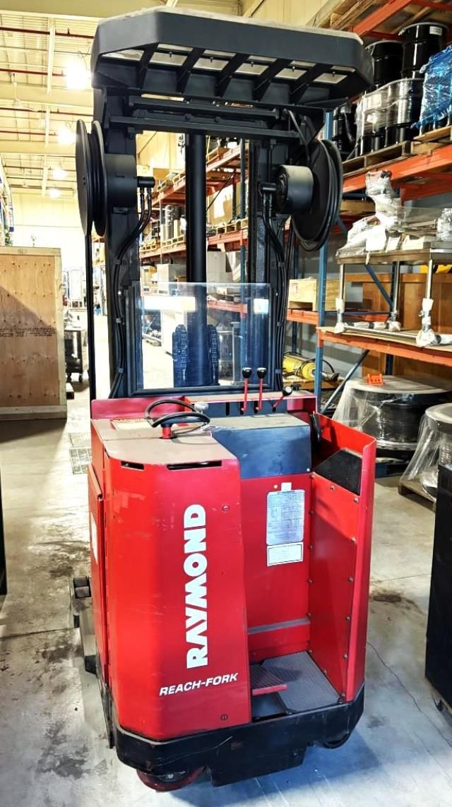 Raymond Reach Forklift w/ charger (Located in Edmonton)