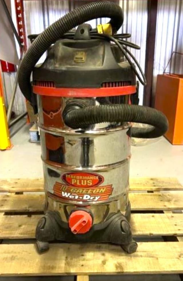 Wet/Dry Vacuum (Located in Lac La Biche, AB.)