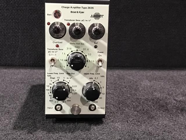 Charge Amplifier (D)
