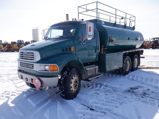 2005 Sterling M8500 Acterra Highway Tractor(T501)(Located near Youngstown, AB)