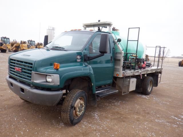 2008 GMC C5500 Medium Duty Deck Truck w/Roadside Spray Equipment(T720)(Located near Youngstown, AB)