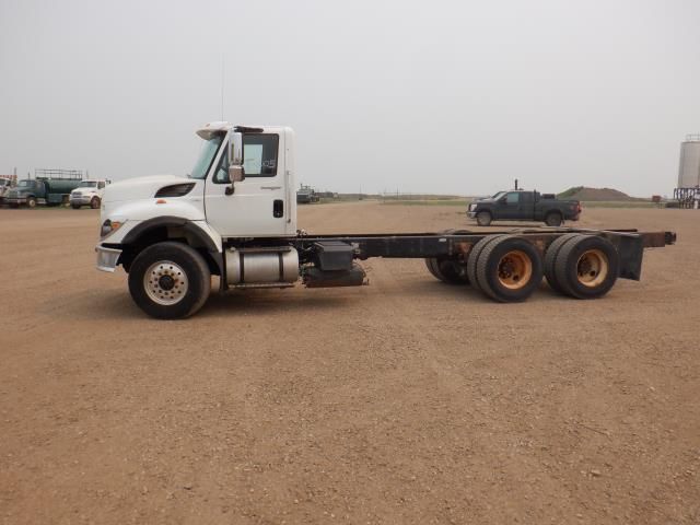2011 International 7500 Truck(T1005)(Located near Youngstown, AB)
