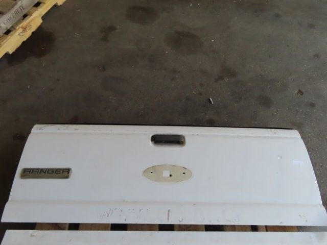 2010 Ford Ranger Tailgate (V) - photo 1