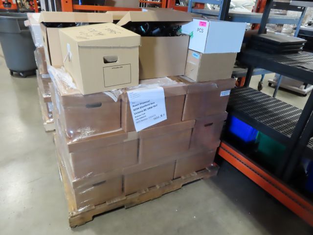 Lot of 160 Dell 3570 Laptops (No Hard Drive) (V) - photo 1