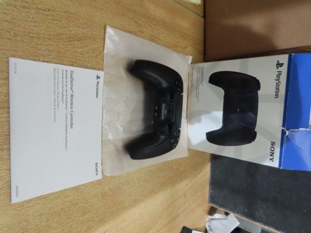Sony DualSense Wireless Controller-New in Opened Box(S) - photo 1