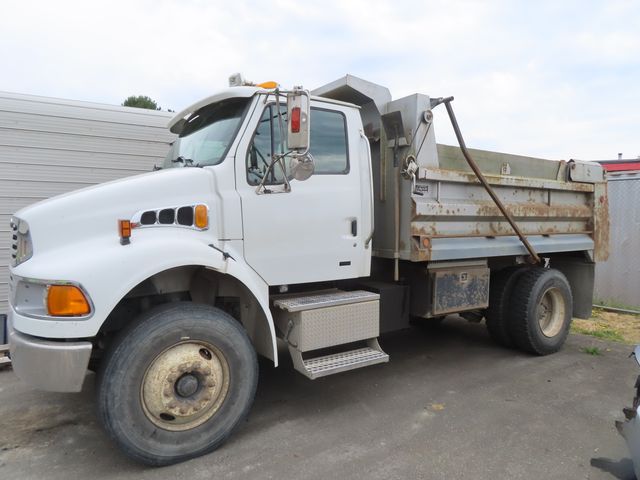 2007 Sterling Dumptruck VIN: 2FZACHCS37AY07136 (V) - photo 1