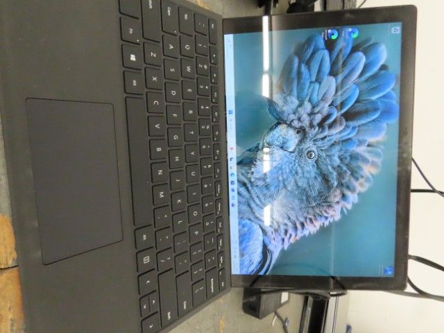 Microsoft Surface Pro 7-Windows 11-Internet(S)