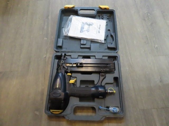 Mastercraft Air Powered Finishing Nailer (P)