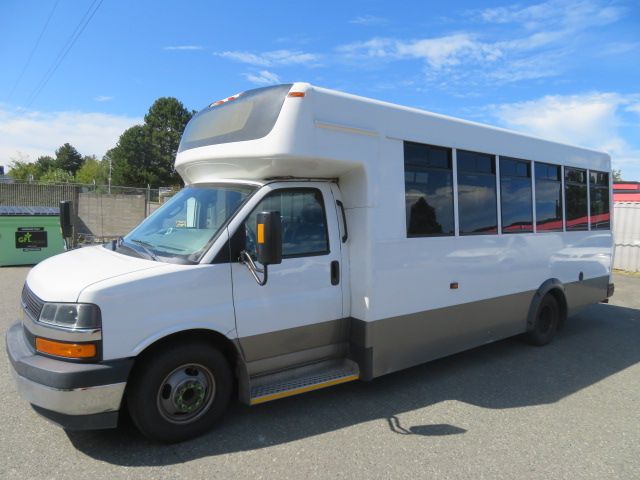 2020 Chevrolet Express G4500 Bus VIN: 1HA6GUBG6LN000627 (V)