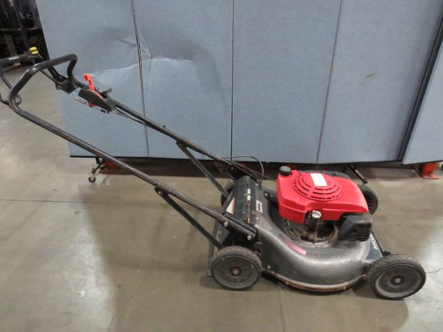 Honda Hydrostatic Commercial Lawnmower (S)