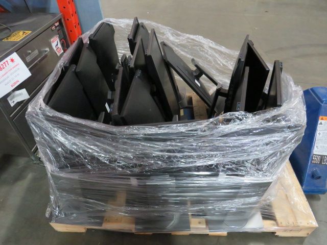 Dell Flat Panel Monitors - Lot of 20 (S)