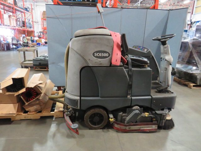 Advance SC6500 40C Floor Scrubber (S)