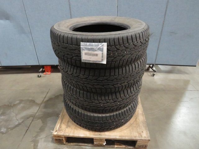 Firestone Winterforce 2 UV Tires 215/70R 16 Set of 4 (S)