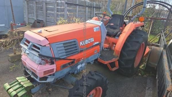 1999 Kubota L3600 Tractor with Lawnmower Attachment - Repairs Required