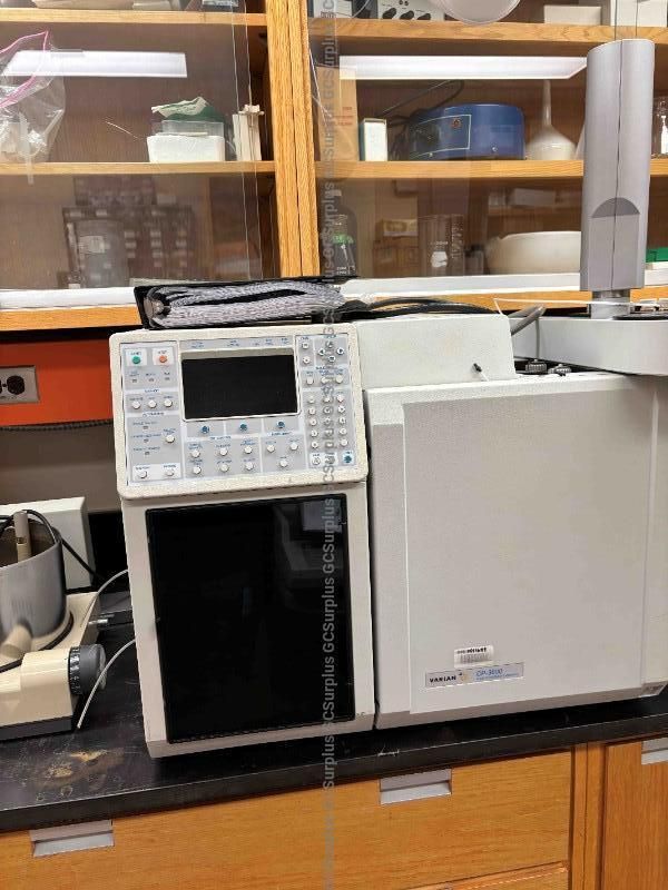 Varian Gas Chromatograph (Sold for Parts/Scrap Value Only)