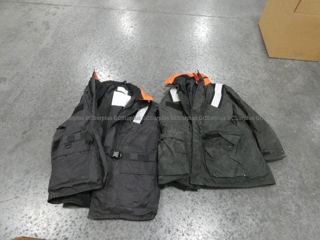 2 XXL Mustang Floater Coats