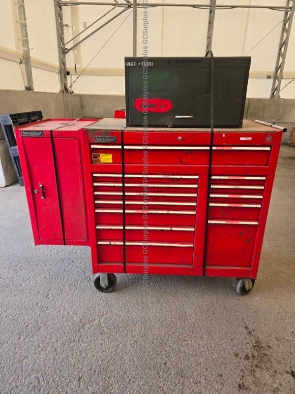 International Tool Chest - photo 1