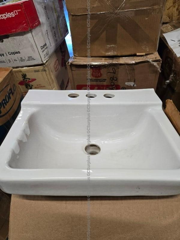 3 White Porcelain Wall-Mounted Sinks