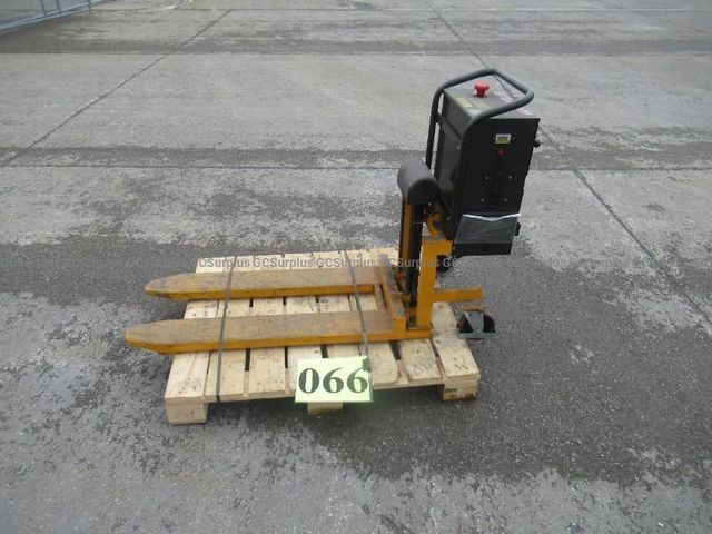 Electric Pallet Stacker - photo 1