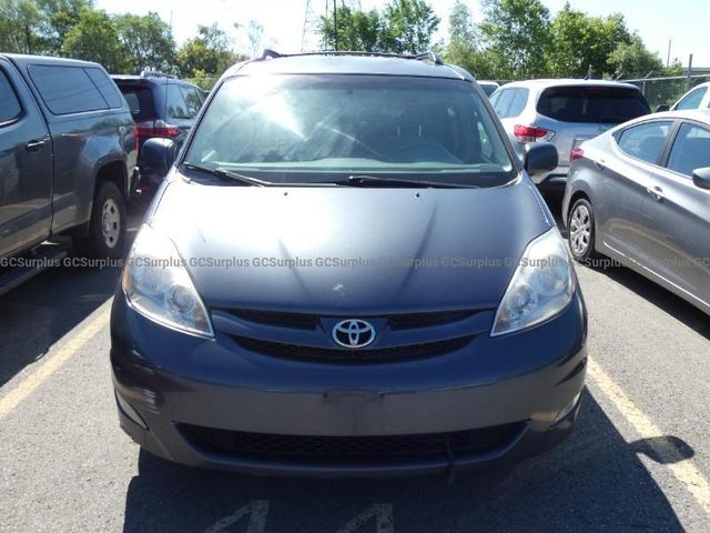 2010 Toyota Sienna LE