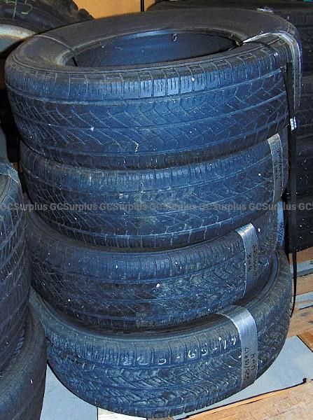 Set of 4 Yokohama AVID S33 Tires - photo 1