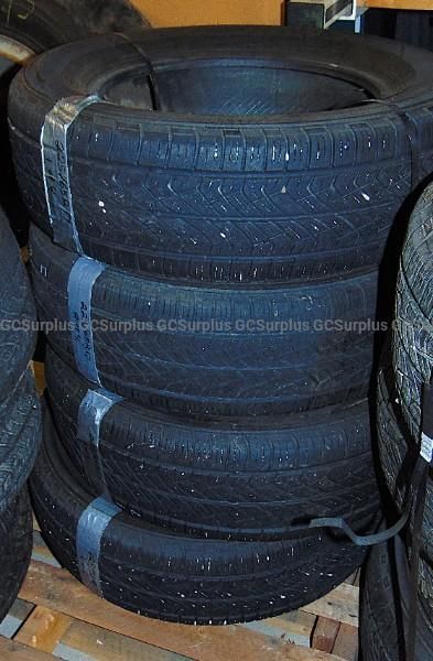 Set of 4 Yokohama AVID S33 Tires - photo 1
