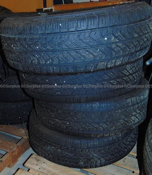Set of 4 Yokohama AVID S33 Tires - photo 1