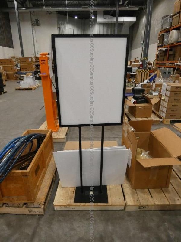 Display Stands - photo 1