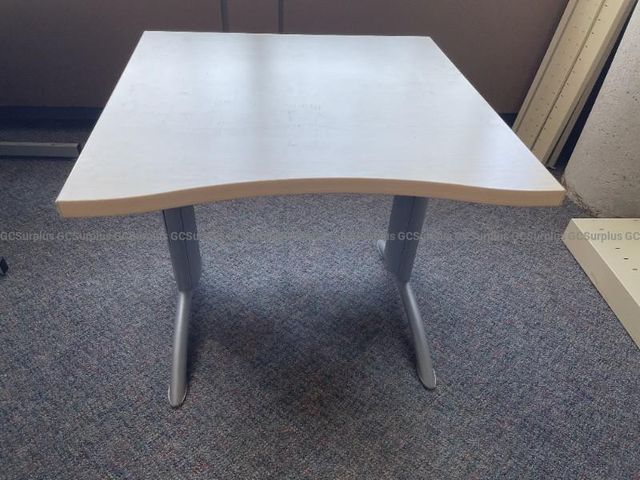 Office Tables - photo 1