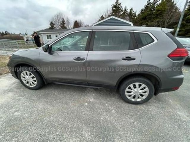 2017 Nissan Rogue (106,086 km)