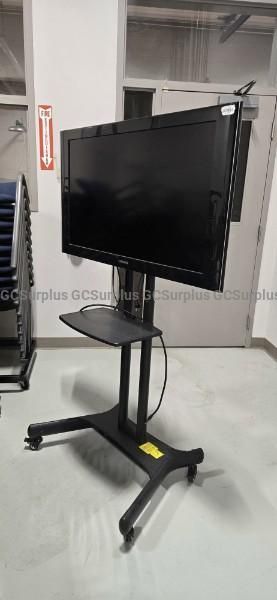 Samsung LCD HDTV and Sony Bravia LCD TV - photo 1