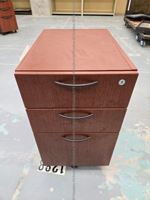 Pedestal - photo 1