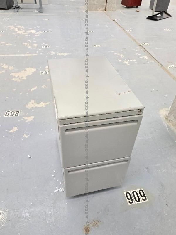 Metal Pedestal - photo 1