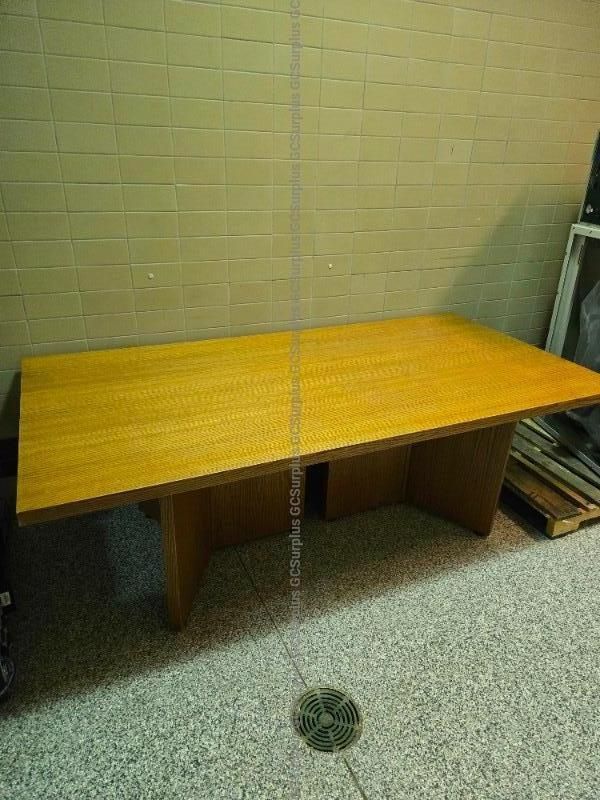 2 Wooden Tables - photo 1