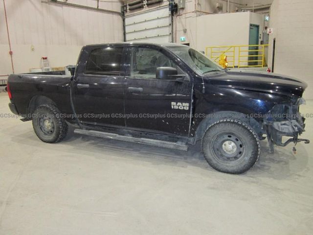 2016 RAM 1500 Tradesman Crew Cab SWB 4WD