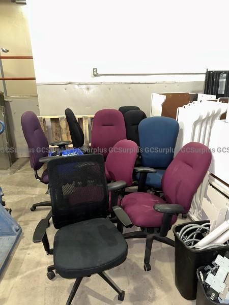 Desk/Baffles/Chairs Full Office Lot