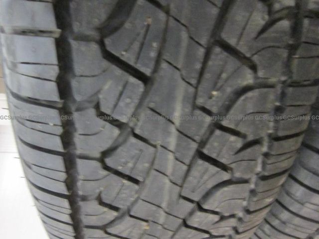 Set of 4 Pirelli 265/70R17 Tires