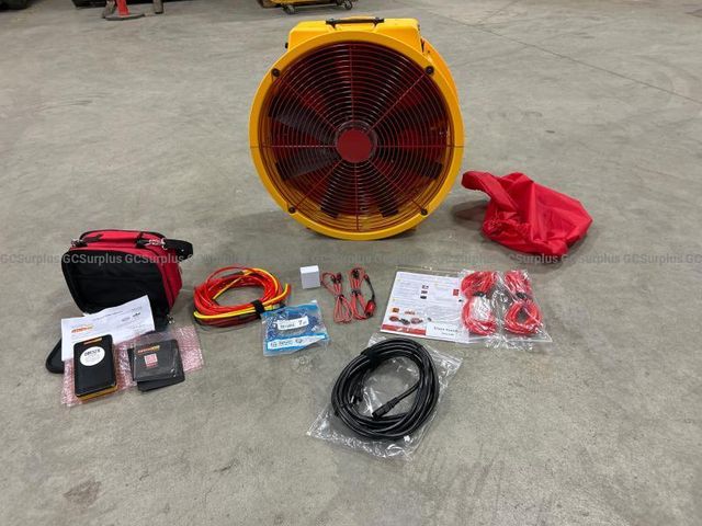 Retrotec 5000 Fan with DM32X Digital Manometer