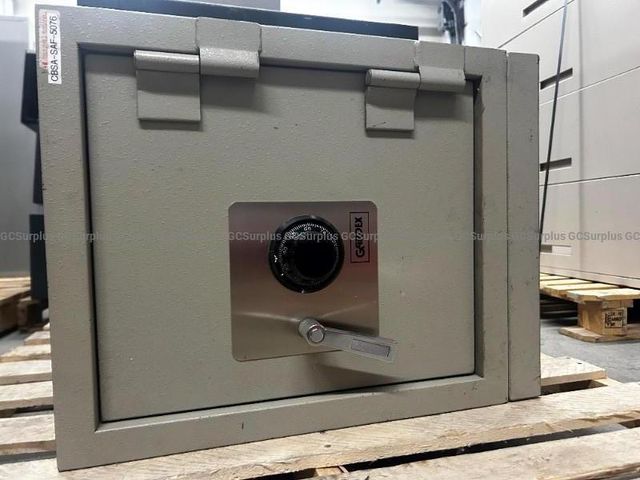 Square Safe - photo 1