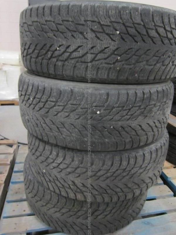 Set of 4 Nokian 245/60R18 Tires
